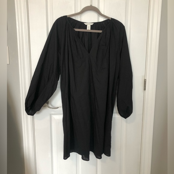 Black loose-fitting H&M dress - Picture 1 of 3